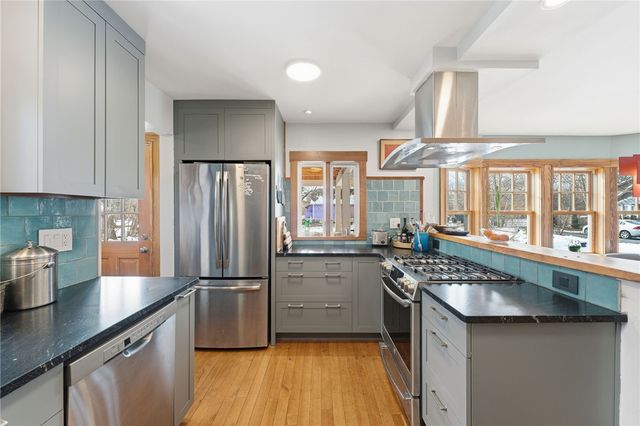 65 Columbia Heights Oval Circle, Charlestown, RI 02813