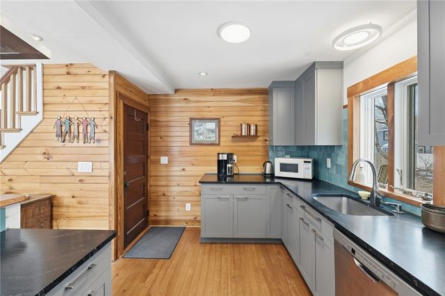 65 Columbia Heights Oval Circle, Charlestown, RI 02813