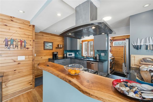 65 Columbia Heights Oval Circle, Charlestown, RI 02813