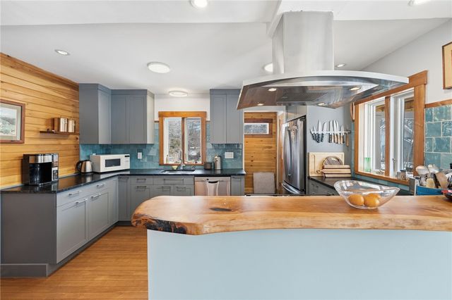 65 Columbia Heights Oval Circle, Charlestown, RI 02813