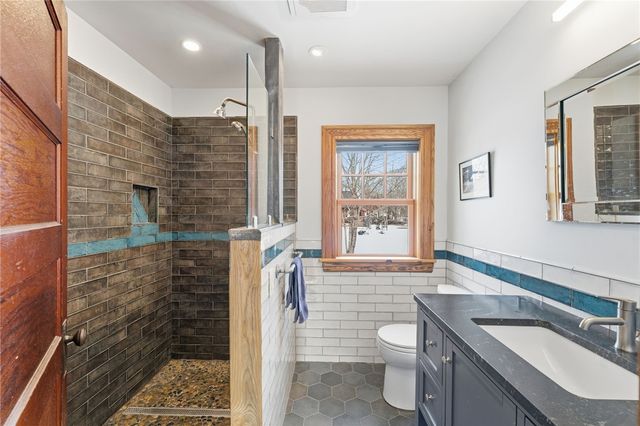 65 Columbia Heights Oval Circle, Charlestown, RI 02813