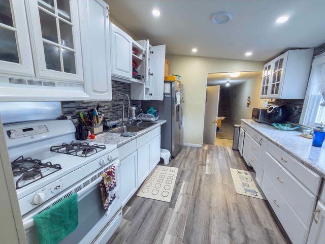2912 18th Place, North Chicago, IL 60064