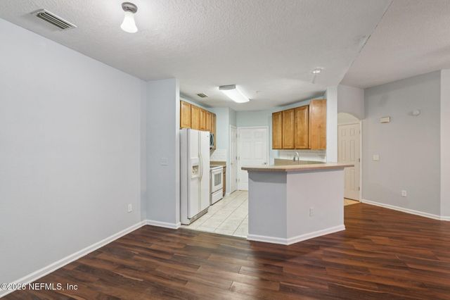 785 OAKLEAF PLANTATION Parkway 111, Orange Park, FL 32065