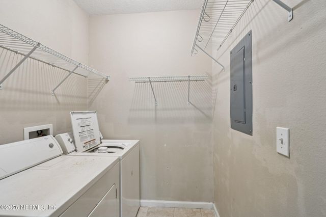 785 OAKLEAF PLANTATION Parkway 111, Orange Park, FL 32065