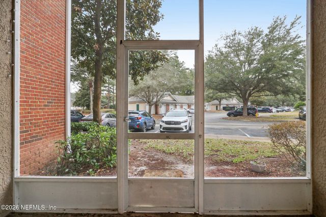 785 OAKLEAF PLANTATION Parkway 111, Orange Park, FL 32065