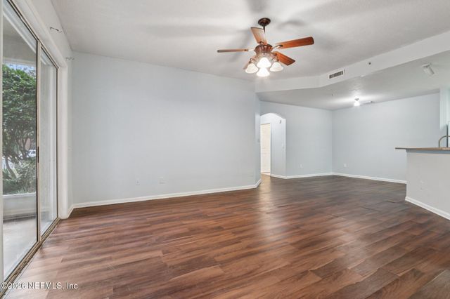 785 OAKLEAF PLANTATION Parkway 111, Orange Park, FL 32065