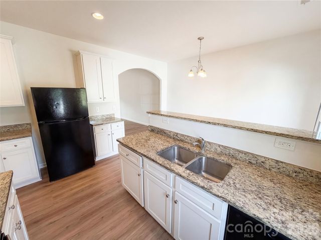 8321 Candlenut Lane, Charlotte, NC 28215