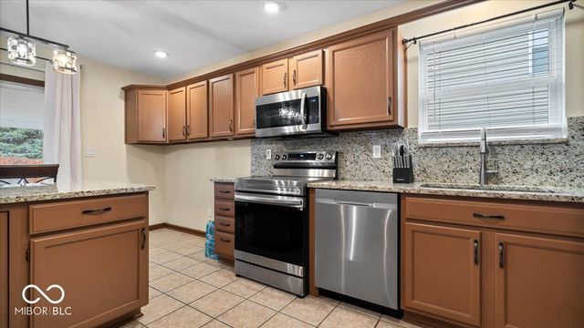 12959 Quarterback Lane, Fishers, IN 46037