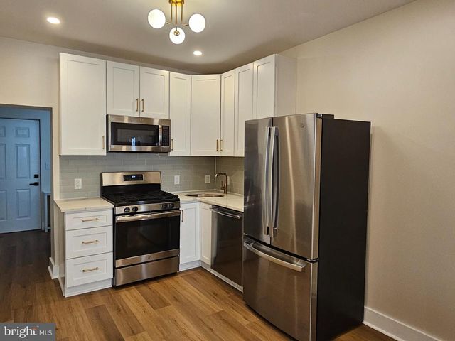 2525 E MADISON ST, Philadelphia, PA 19134