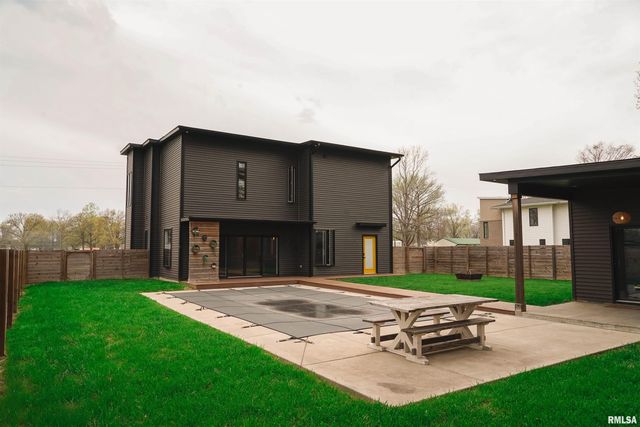 1303 N Otis Street, Marion, IL 62959