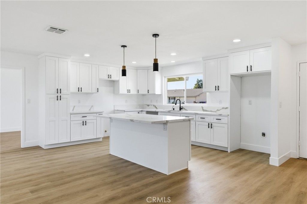 Image 13 of property listing at 5338 Concha, Jurupa Valley, CA 91752