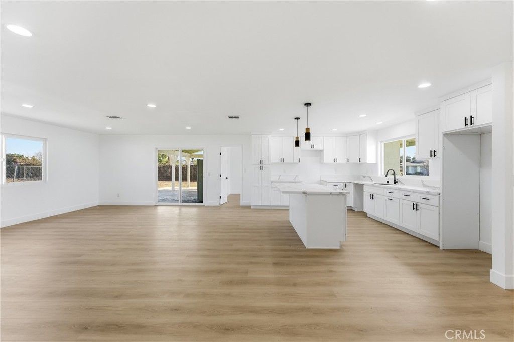 Image 8 of property listing at 5338 Concha, Jurupa Valley, CA 91752