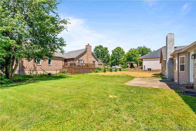 2305 Elk Pointe Boulevard, Jeffersonville, IN 47130