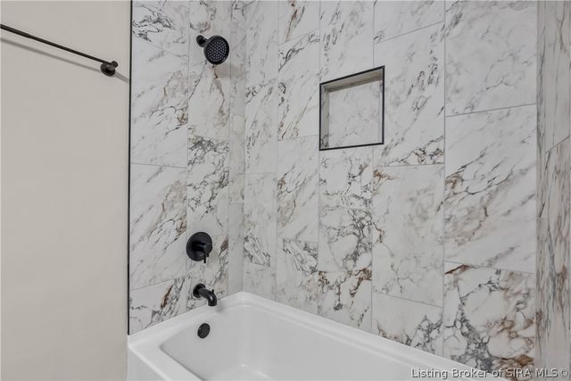 2305 Elk Pointe Boulevard, Jeffersonville, IN 47130