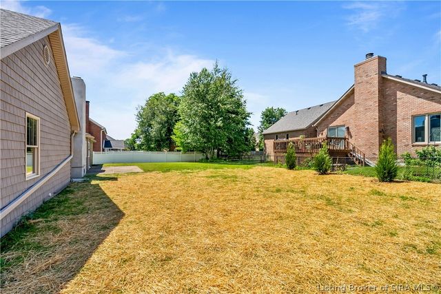 2305 Elk Pointe Boulevard, Jeffersonville, IN 47130