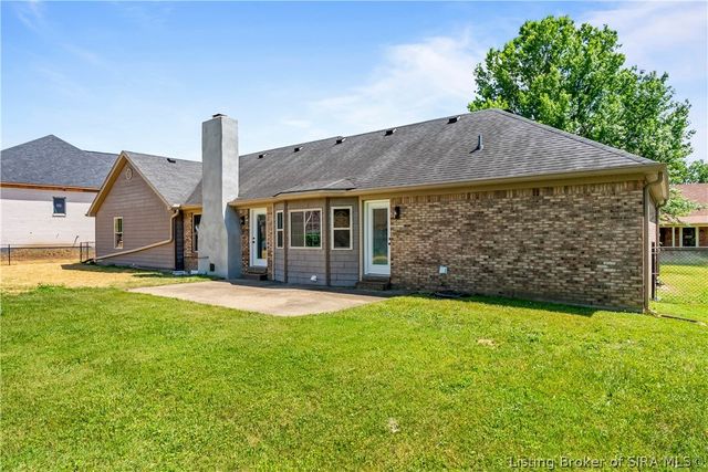 2305 Elk Pointe Boulevard, Jeffersonville, IN 47130