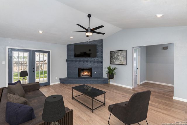 13911 Woodbreeze, San Antonio, TX 78217