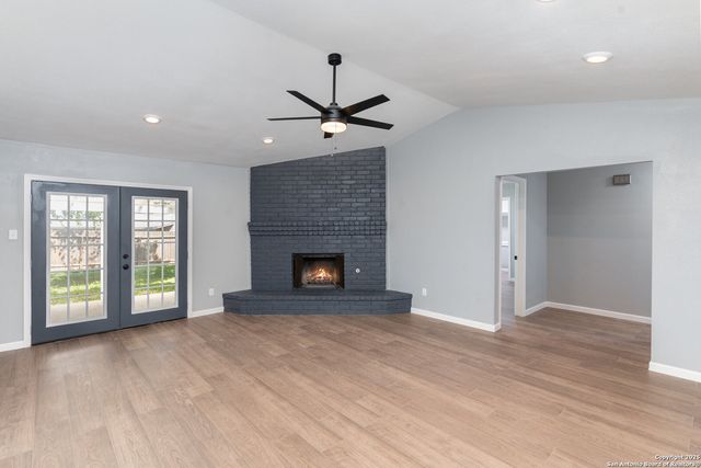 13911 Woodbreeze, San Antonio, TX 78217