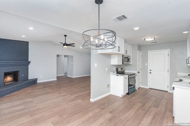 13911 Woodbreeze, San Antonio, TX 78217
