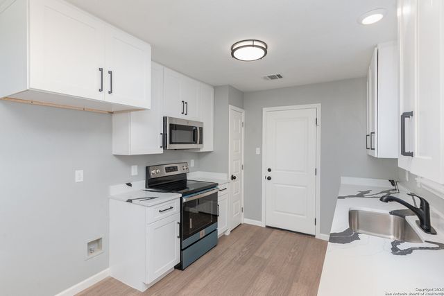 13911 Woodbreeze, San Antonio, TX 78217