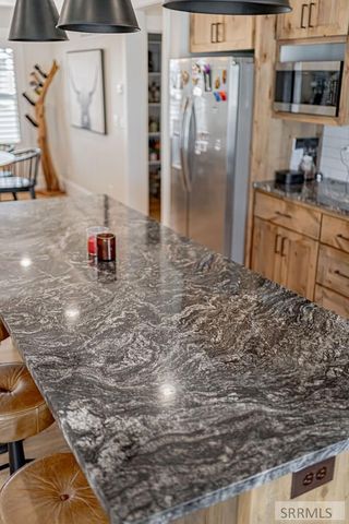 1575 Sandpiper Way, Idaho Falls, ID 83404