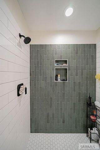 1575 Sandpiper Way, Idaho Falls, ID 83404