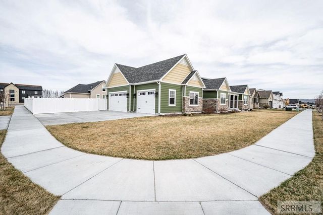 1575 Sandpiper Way, Idaho Falls, ID 83404