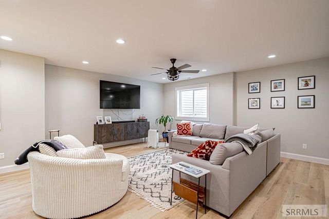 1575 Sandpiper Way, Idaho Falls, ID 83404