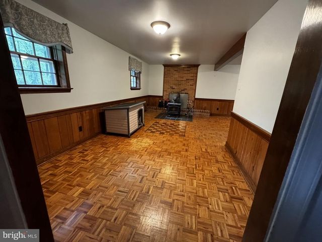 141 MECHUNK CREEK DR, Troy, VA 22974