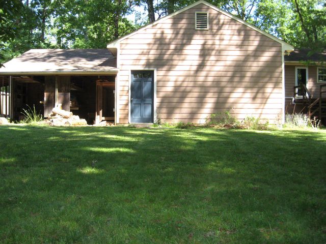 141 MECHUNK CREEK DR, Troy, VA 22974