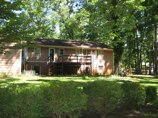 141 MECHUNK CREEK DR, Troy, VA 22974