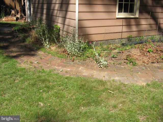 141 MECHUNK CREEK DR, Troy, VA 22974