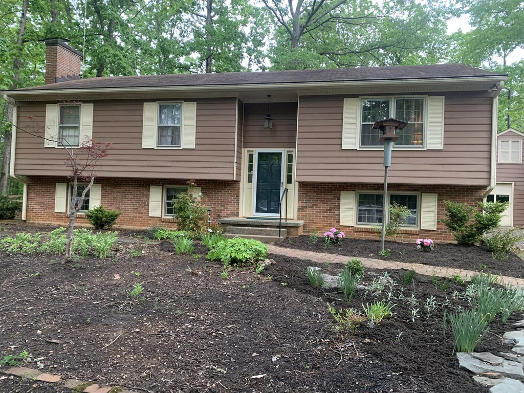 141 MECHUNK CREEK DR, Troy, VA 22974