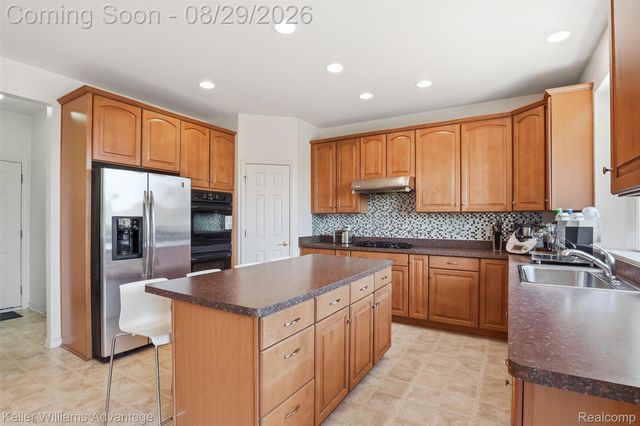 17012 Algonquin Drive, Northville Township, MI 48168