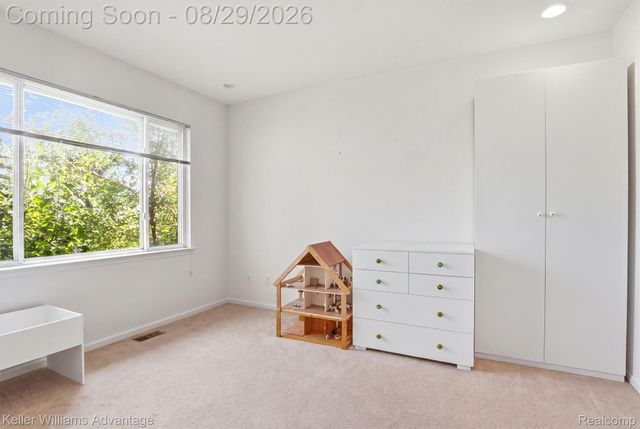 17012 Algonquin Drive, Northville Township, MI 48168