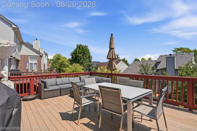 17012 Algonquin Drive, Northville Township, MI 48168