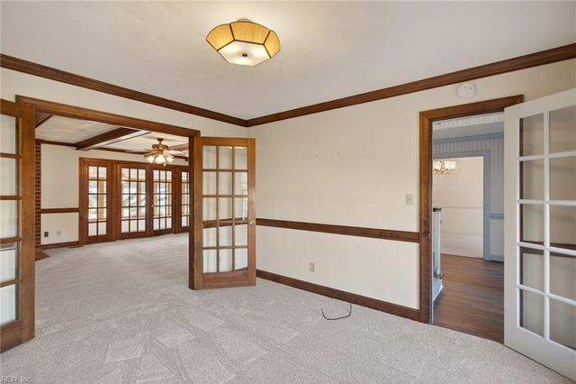 3504 Gloria CT, Chesapeake, VA 23321