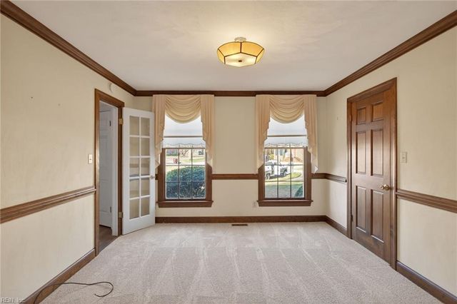 3504 Gloria CT, Chesapeake, VA 23321