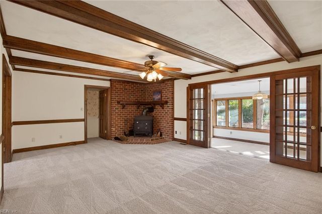 3504 Gloria CT, Chesapeake, VA 23321