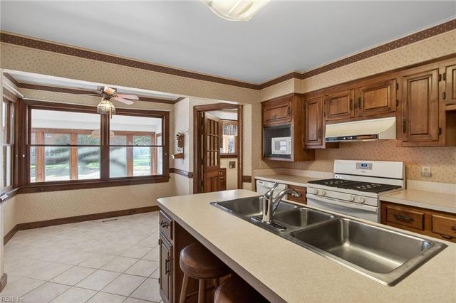 3504 Gloria CT, Chesapeake, VA 23321