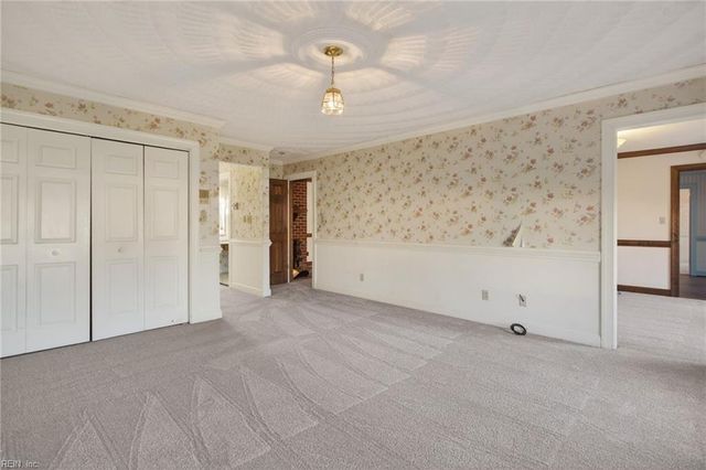 3504 Gloria CT, Chesapeake, VA 23321