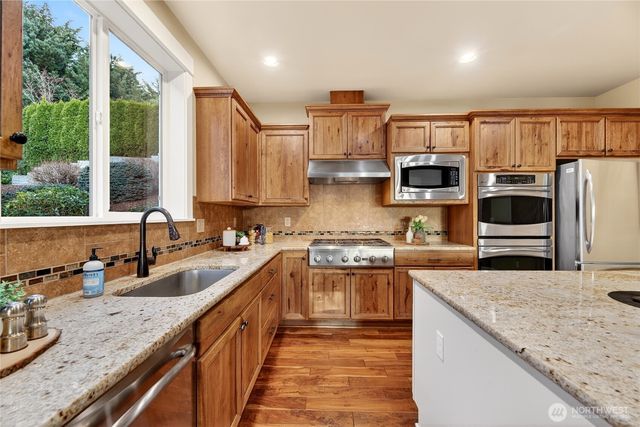 16430 SE 61st Place, Bellevue, WA 98006