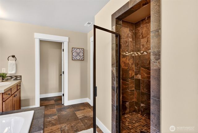 16430 SE 61st Place, Bellevue, WA 98006