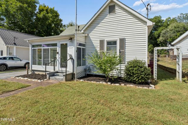 604 Magnolia Avenue, Johnson City, TN 37604