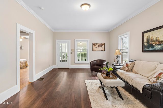 604 Magnolia Avenue, Johnson City, TN 37604