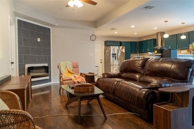 1444 E Richmond Avenue, Fort Worth, TX 76104