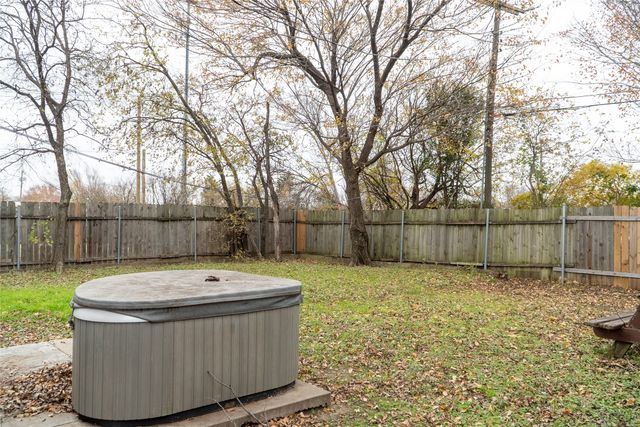 1444 E Richmond Avenue, Fort Worth, TX 76104