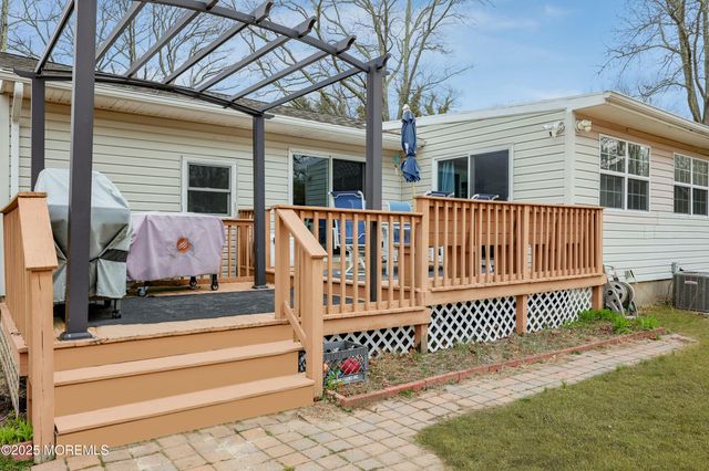68 Sloop Creek Road, Bayville, NJ 08721