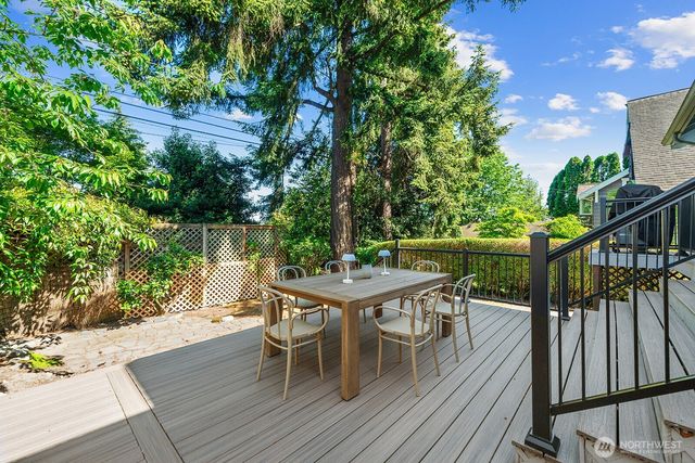 6314 19th Avenue NE, Seattle, WA 98115