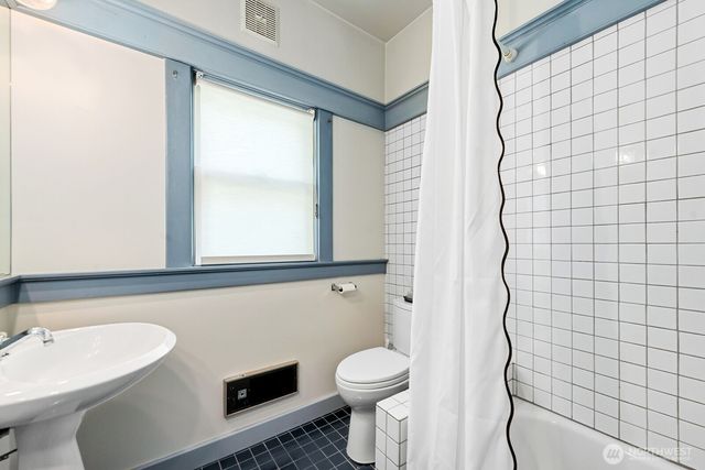 6314 19th Avenue NE, Seattle, WA 98115
